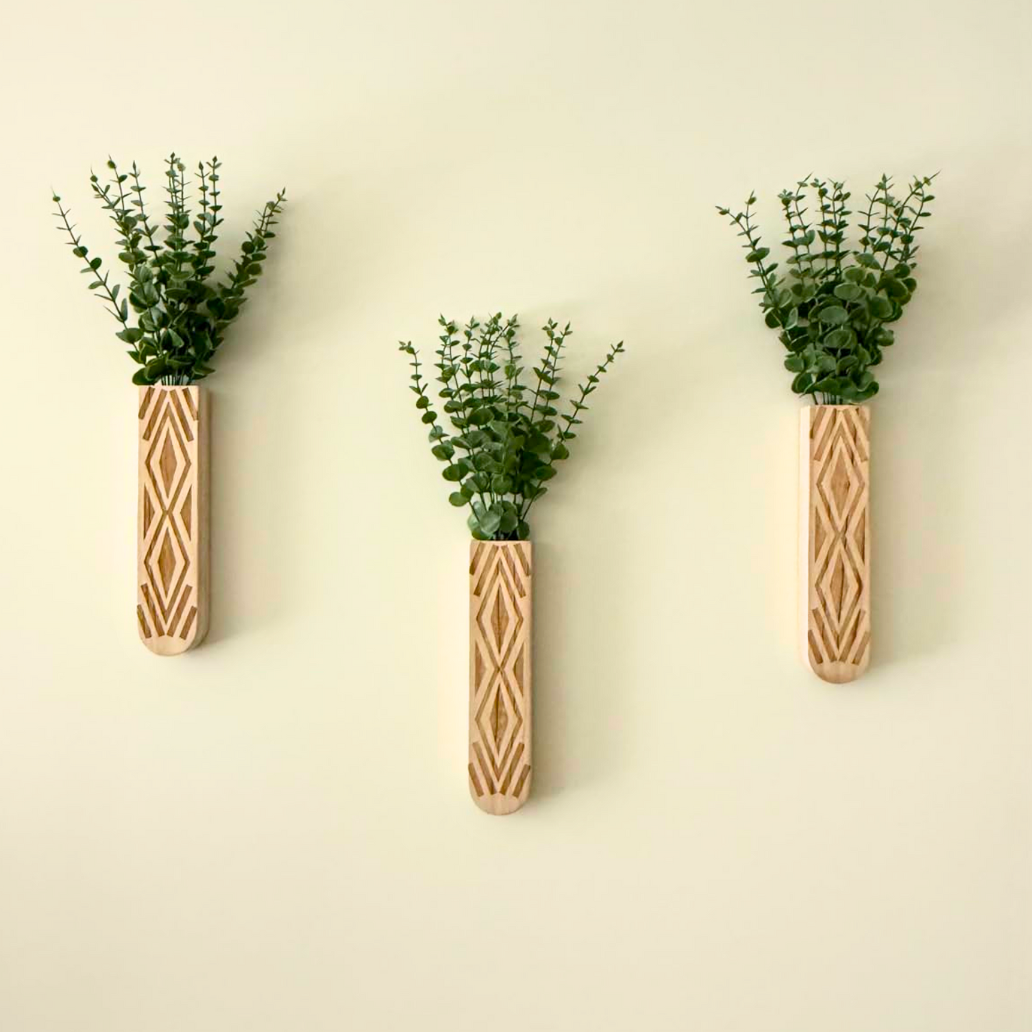 24pcs Eucalyptus Stems Artificial Eucalyptus Leaves Fake Greenery Branches Fake Flowers for Wedding Centerpiece Spring Easter Farmhouse Home Decoration - kuomie