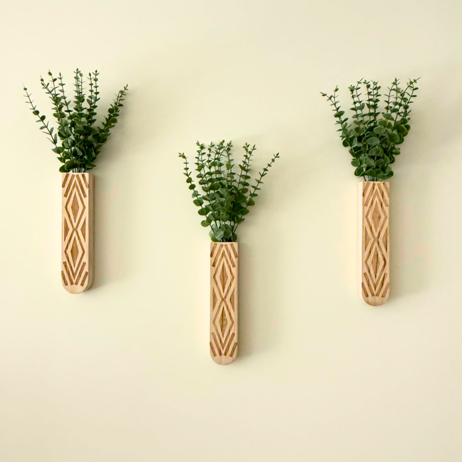 24pcs Eucalyptus Stems Artificial Eucalyptus Leaves Fake Greenery Branches Fake Flowers for Wedding Centerpiece Spring Easter Farmhouse Home Decoration - kuomie