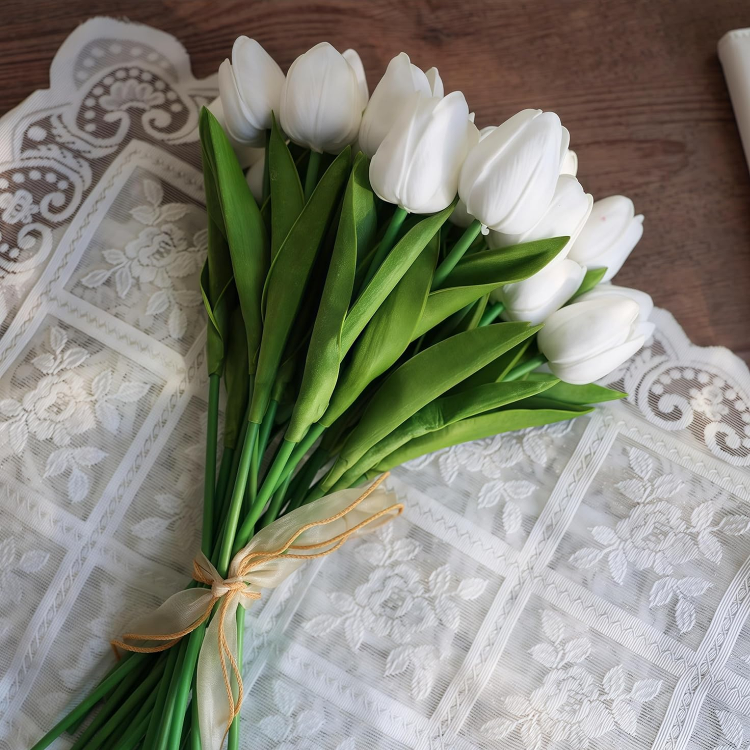 30pcs Real Touch Tulips PU Artificial Flowers, Fake Tulips Flowers for Arrangement Wedding Party Easter Spring Home Dining Room Office Decoration,White tulips artificial flowers Faux Flowers Fake tulips Flowers Mother's Day Gifts - kuomie