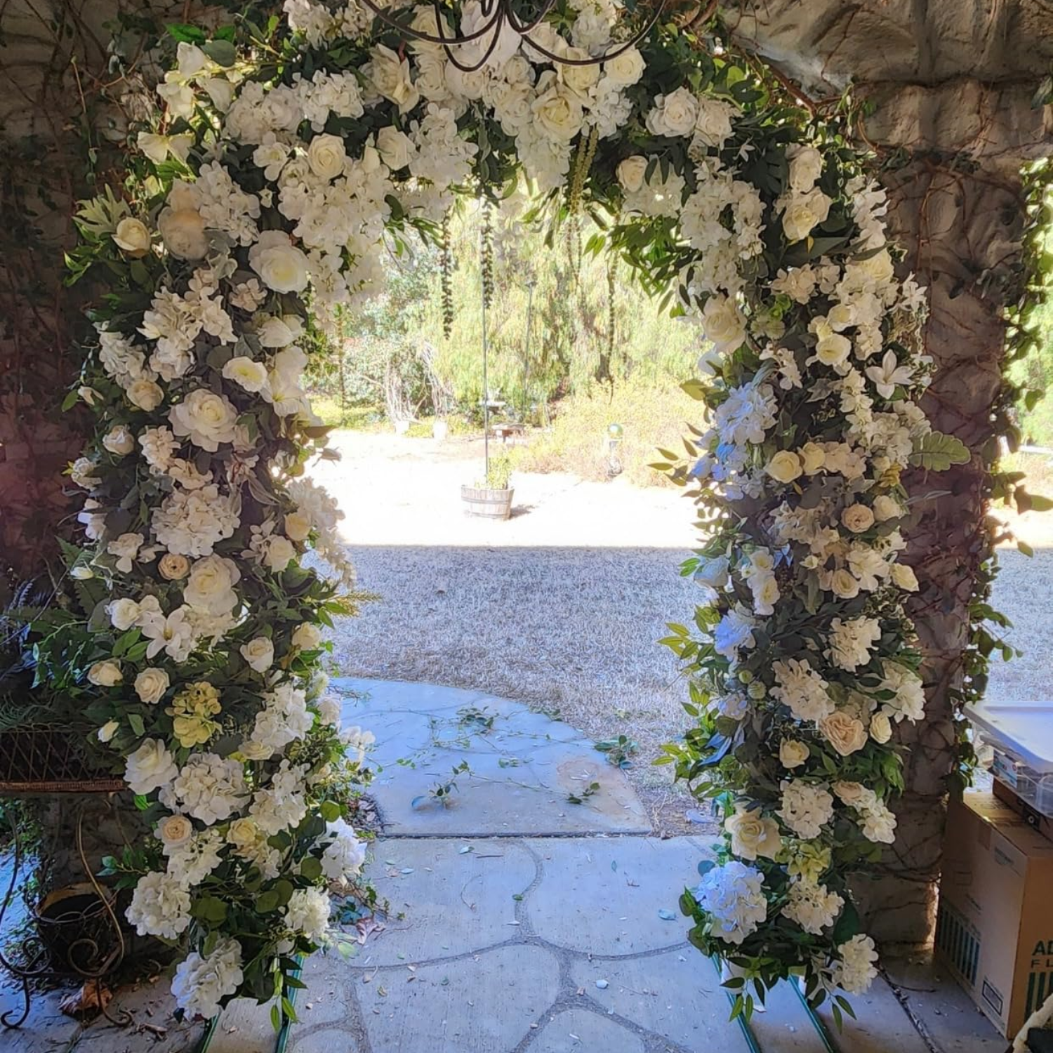 Artificial Flowers 25pcs Real Looking Ivory Foam Fake Roses with Stems for DIY Wedding Bouquets White Bridal Shower Centerpieces Arrangements Party Tables Decorations - kuomie